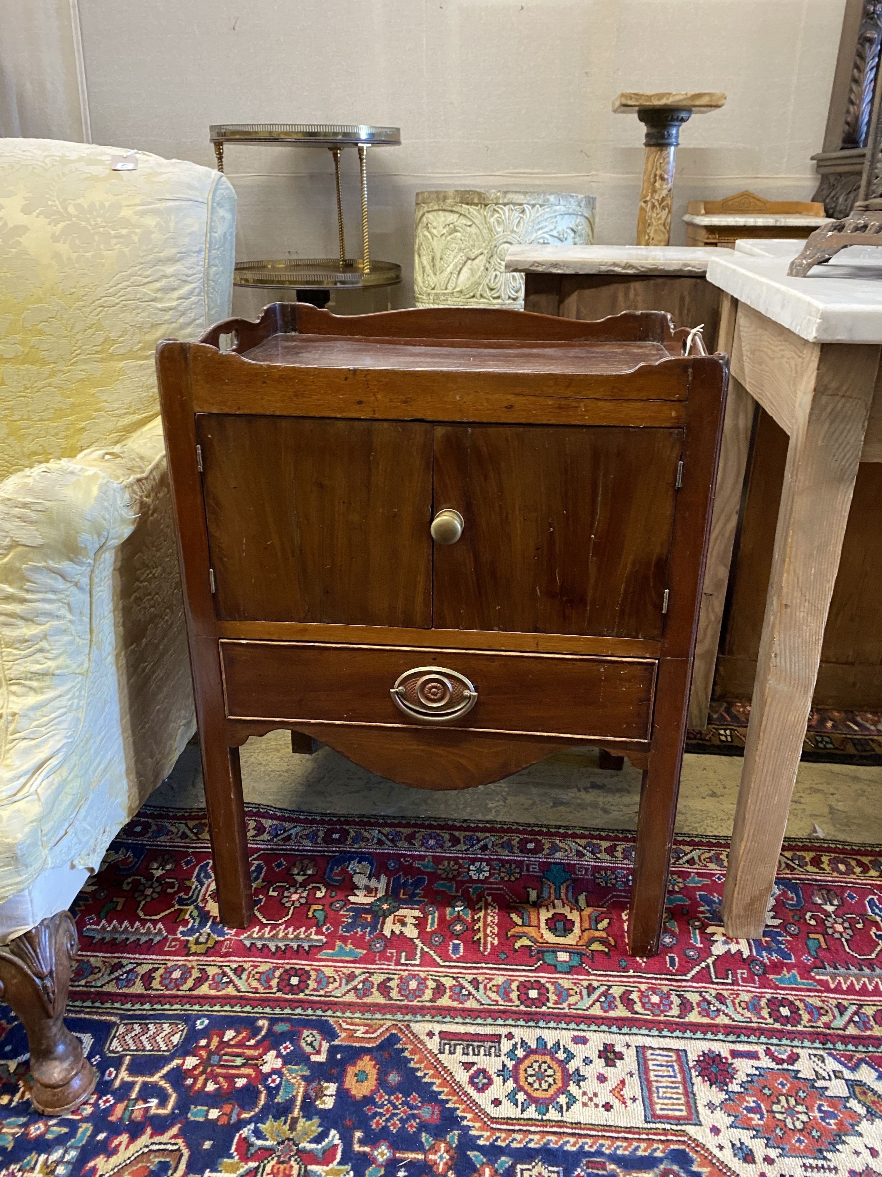 A George III mahogany tray top commode, width 56cm, depth 44cm, height 73cm